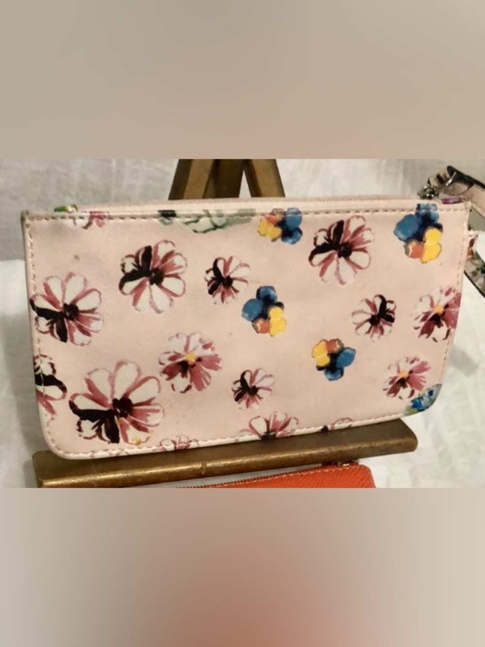 Nine West Floral Wristlet Pale Peach Cream - EUC